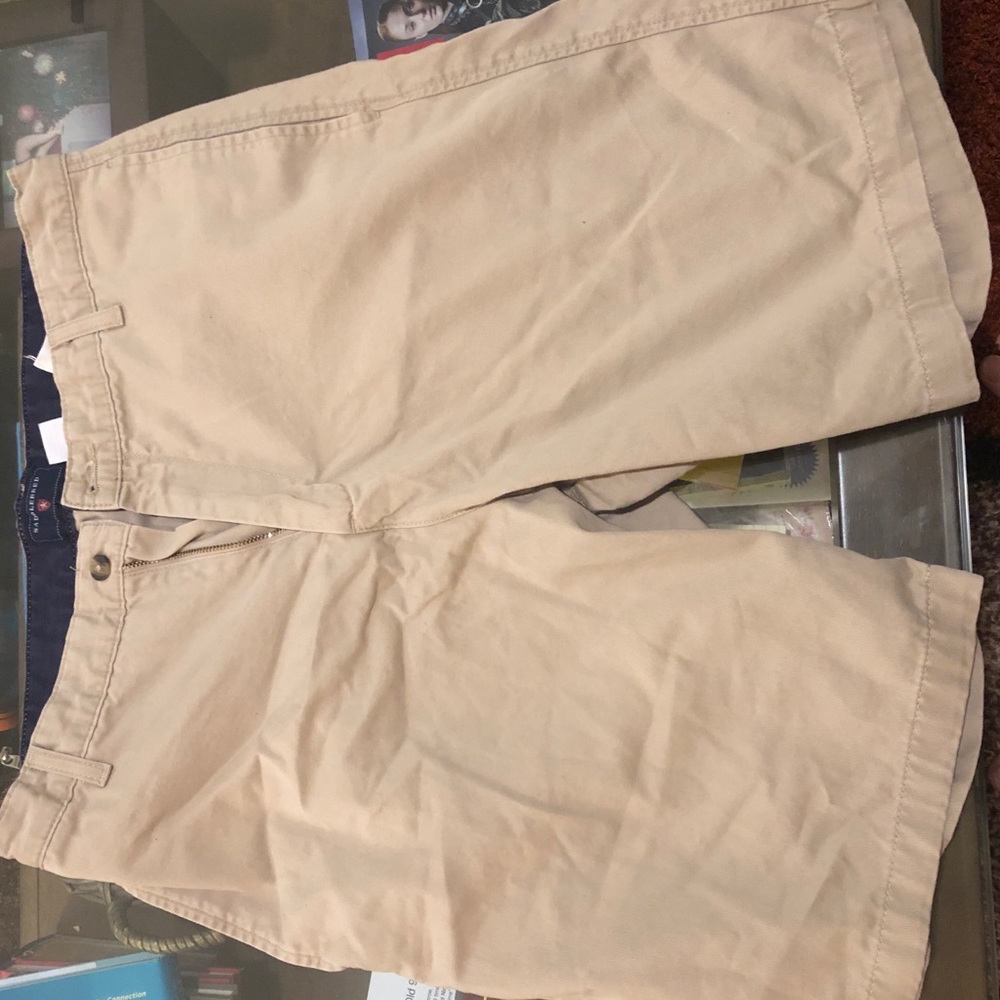 Khaki shorts size 32